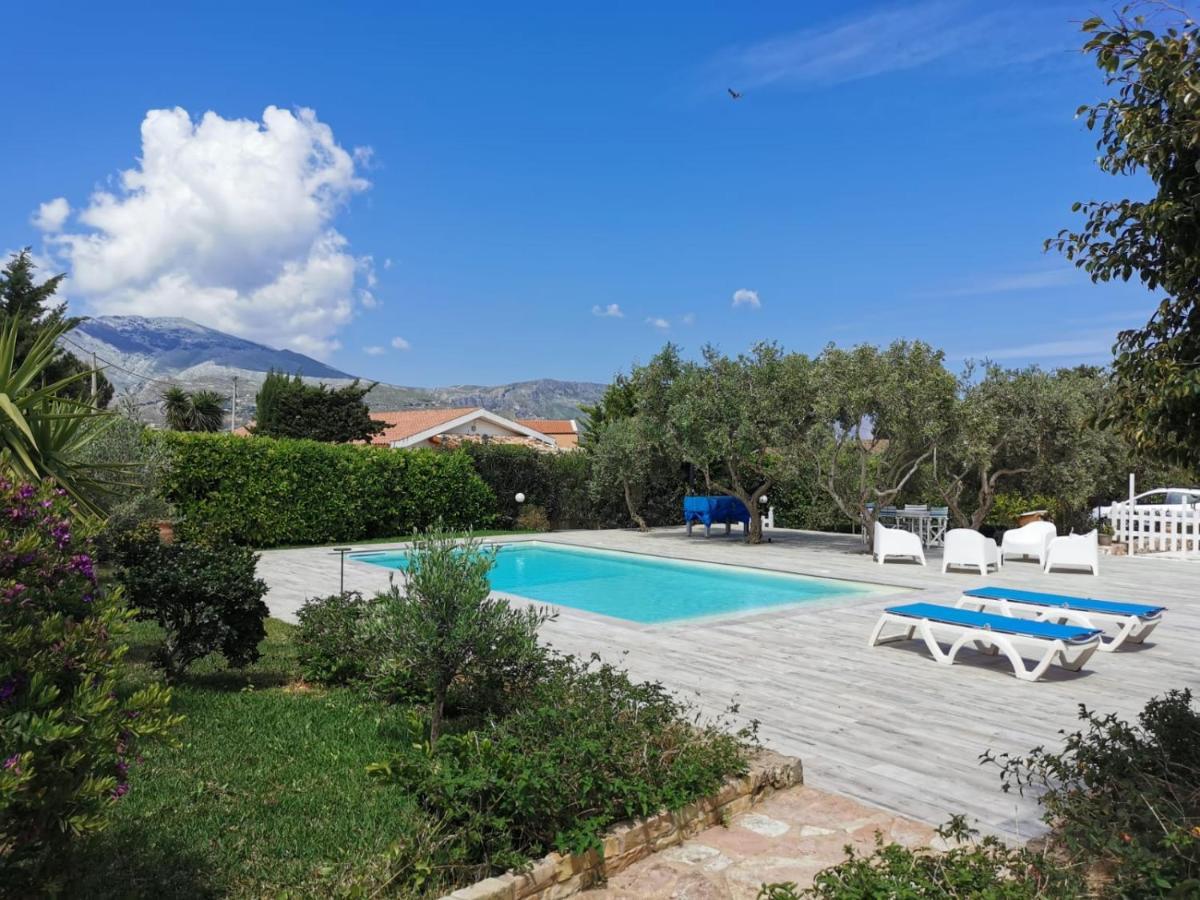 Villa Hibiscus Castellammare del Golfo Exterior photo